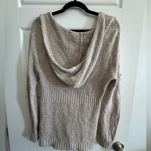 Cozy, soft sweater with hood - Picture 3 of 3